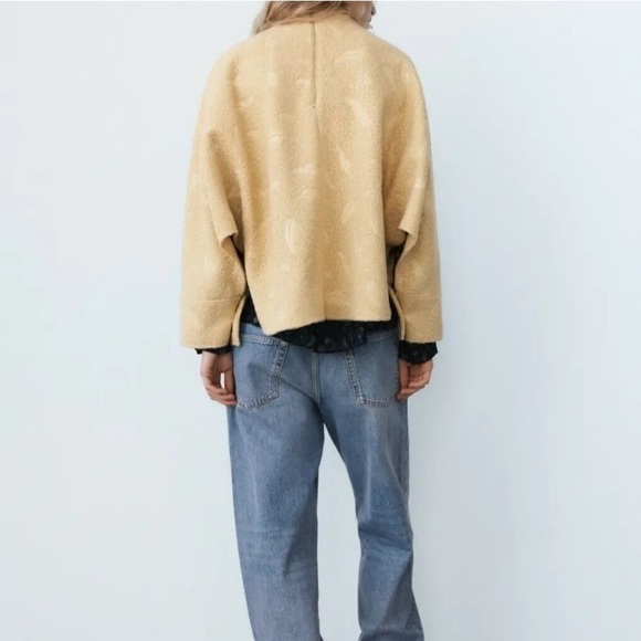 Zara Women’s Medium Teddy Cape Sleeve Poncho Top Tan Pressed Feather - Picture 9 of 12